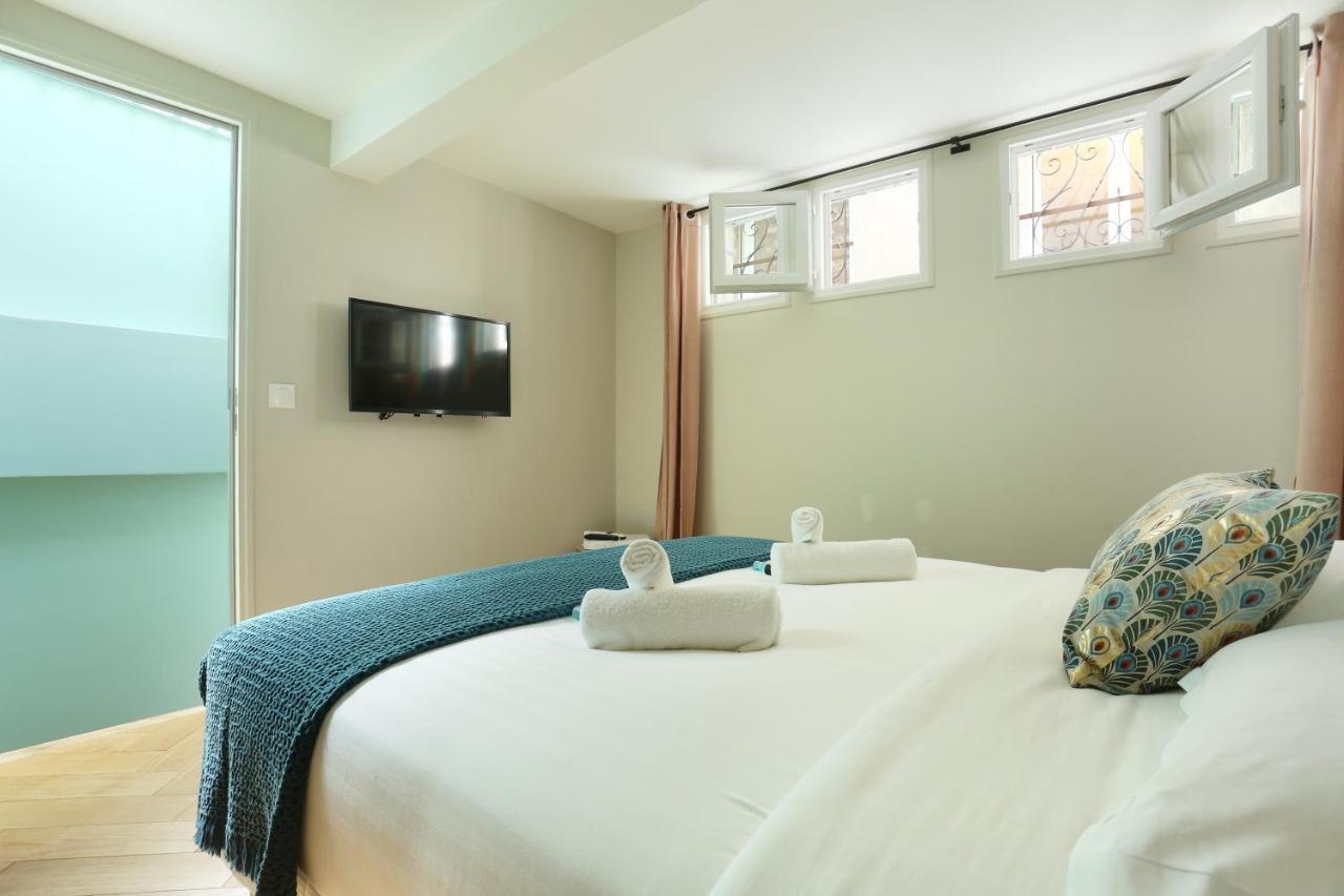 Center Of By Prestige Apartment *