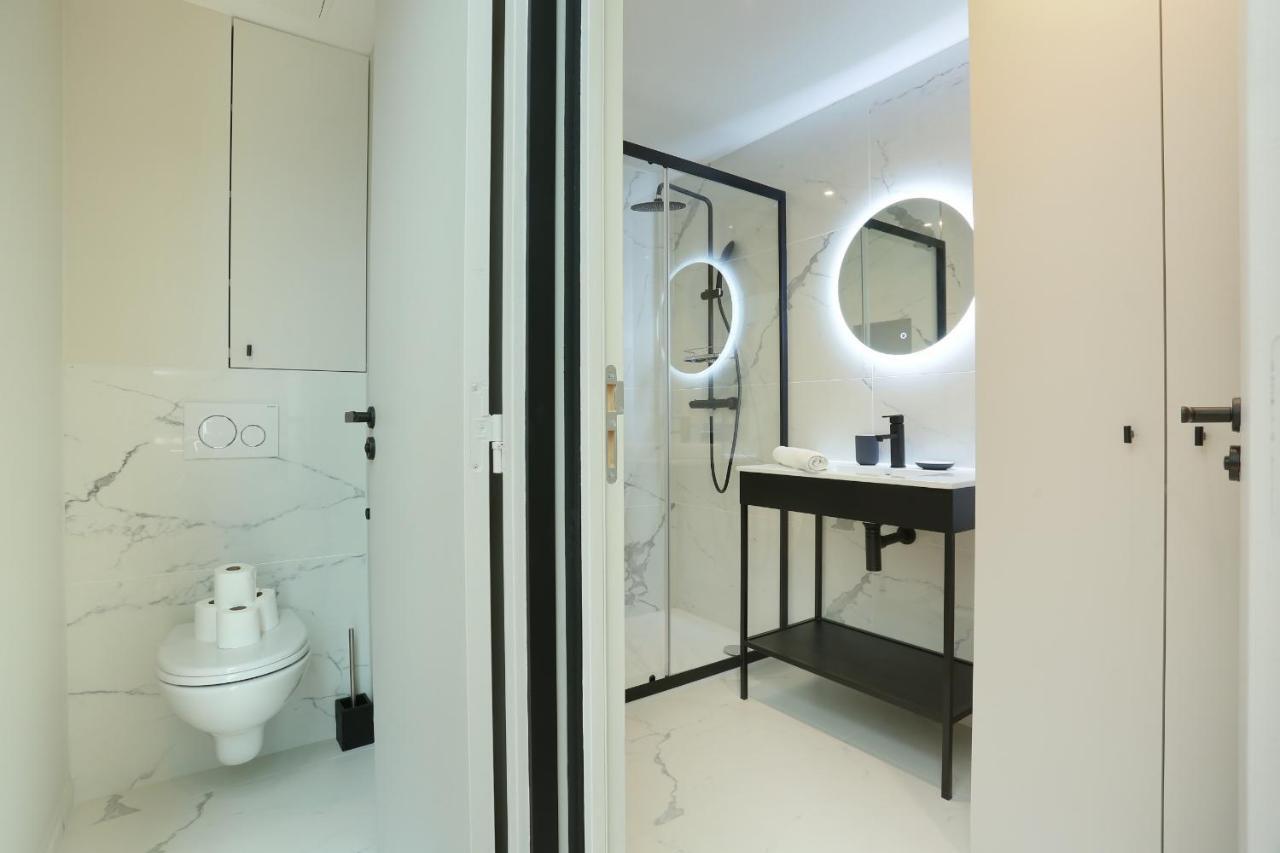 Center Of By Prestige Paris